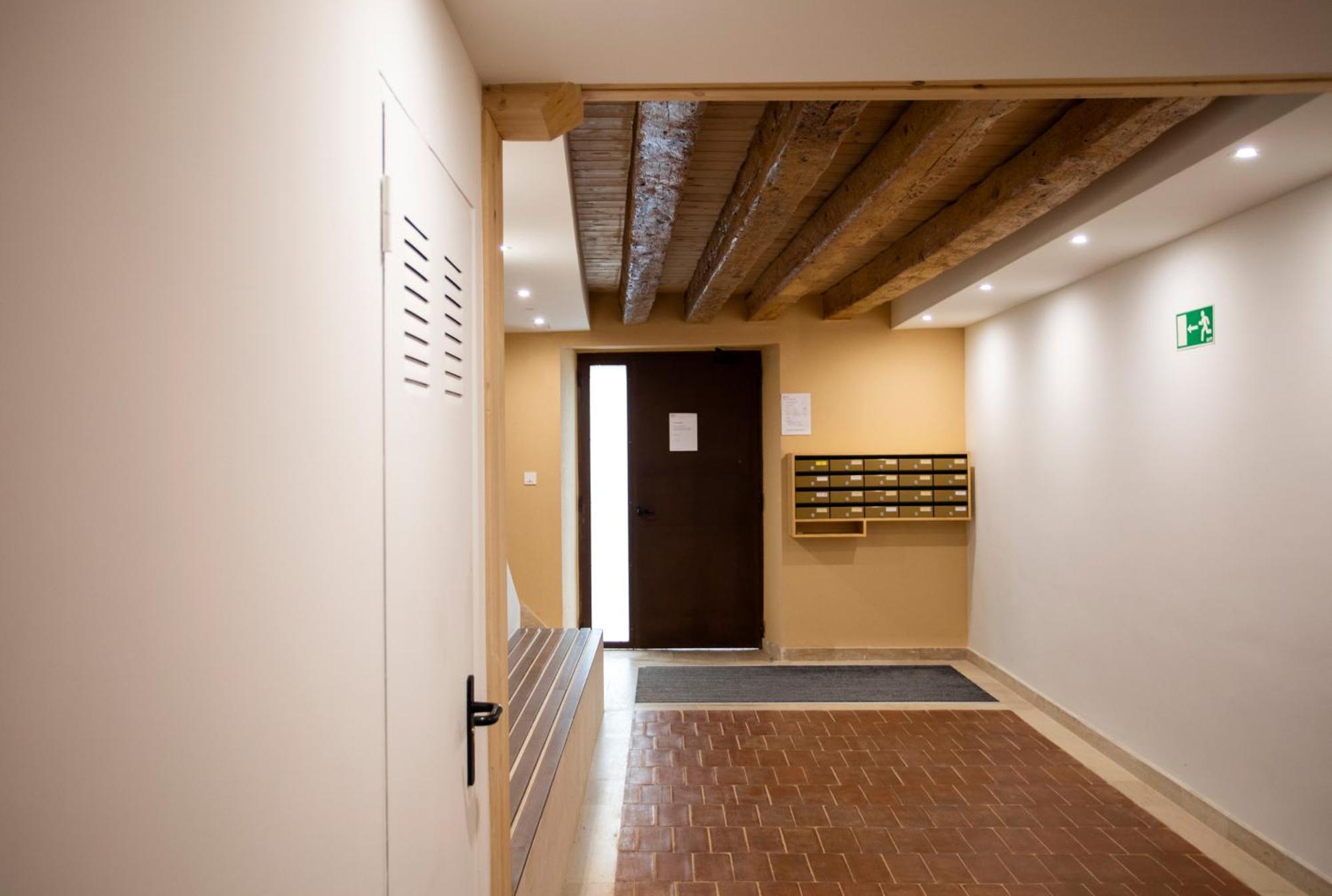 El Capricho De Claudia_ Apartamentos Burgos Catedral ภายนอก รูปภาพ