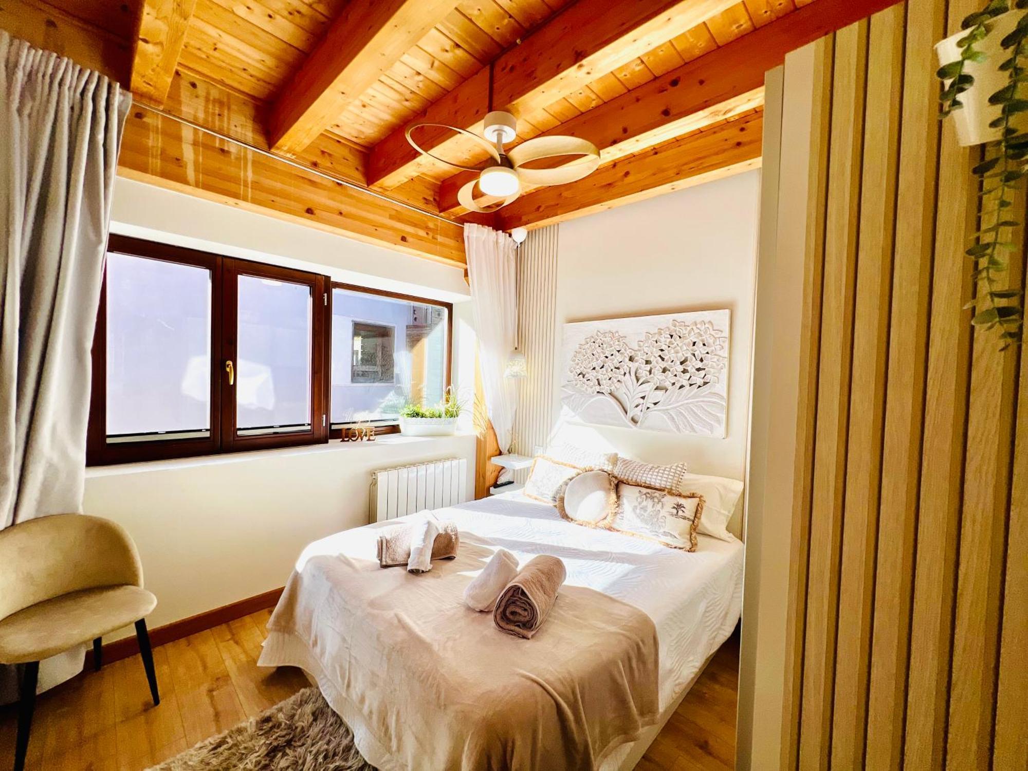 El Capricho De Claudia_ Apartamentos Burgos Catedral ภายนอก รูปภาพ