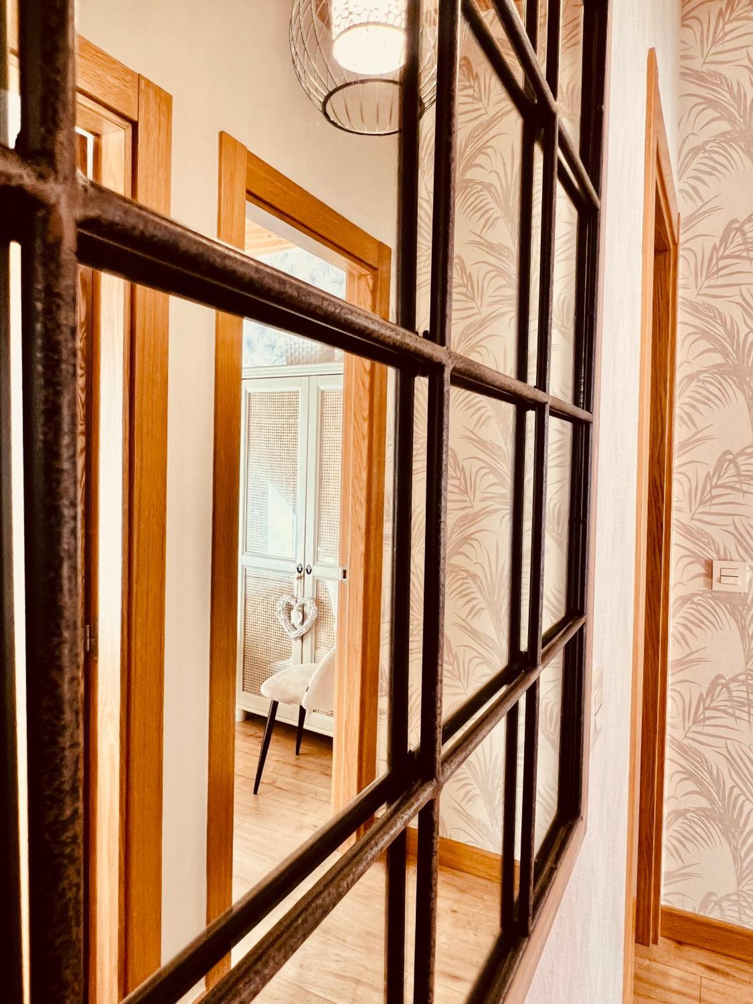 El Capricho De Claudia_ Apartamentos Burgos Catedral ภายนอก รูปภาพ